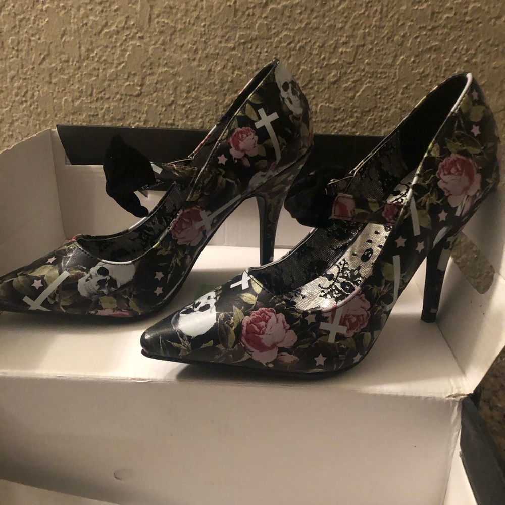 Iron fist shoes